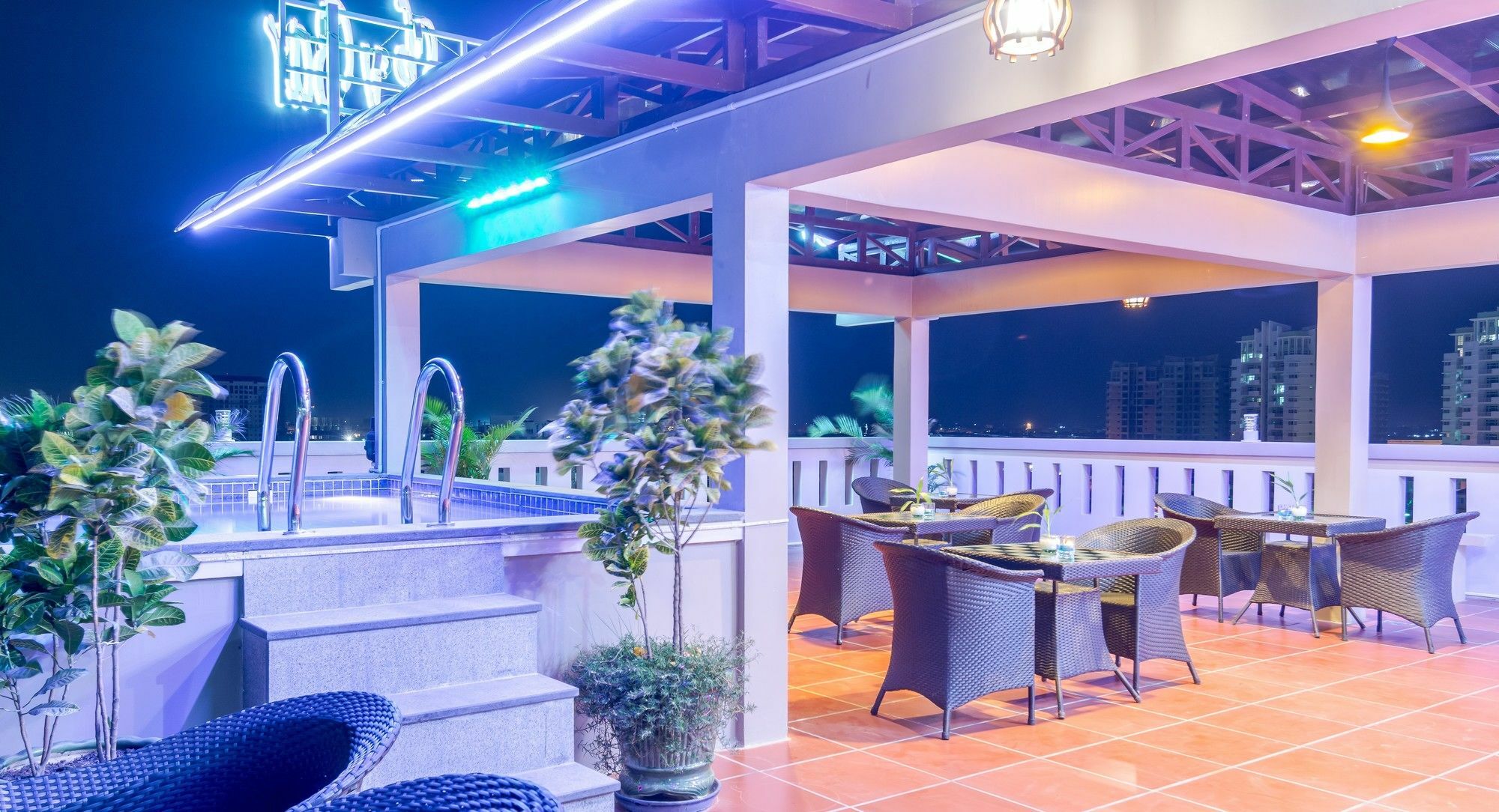 Raksmey Suo Hotel Пном Пен Екстериор снимка